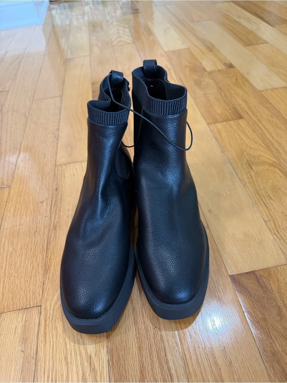 Kenneth Cole reaction women’s black boots size 9